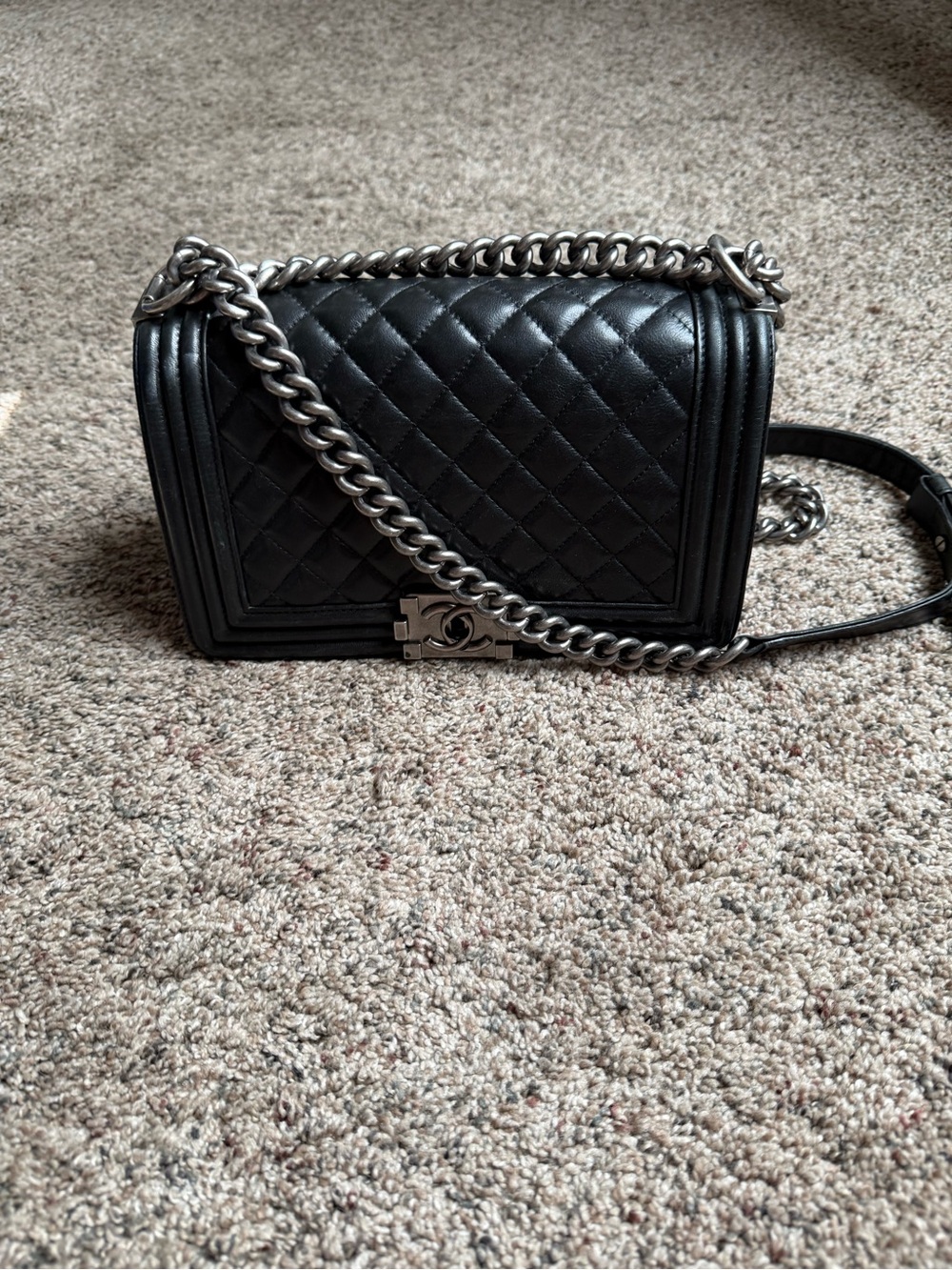Classic Black Quilted Shoulder Bag with Chain Strap - Picture 2 of 4